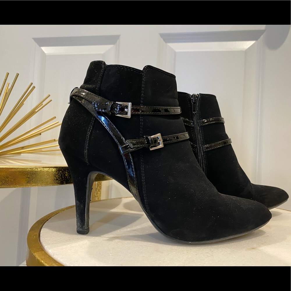 Black heel booties